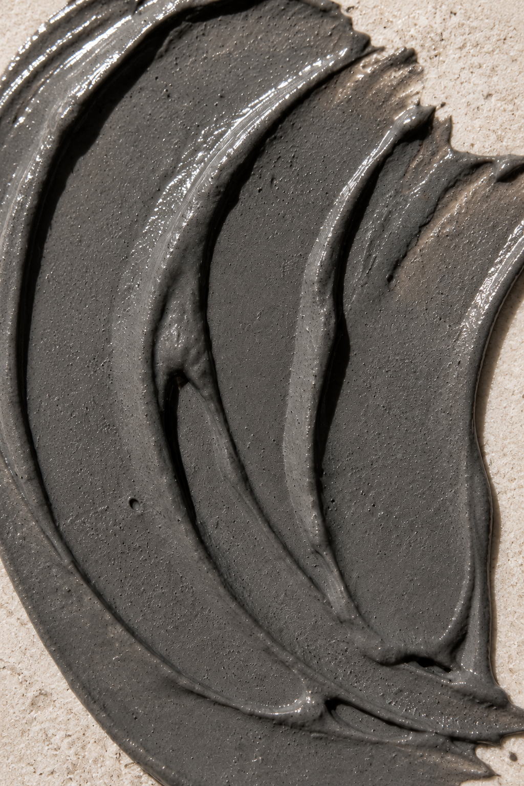 Willow clay mask for helping unclog pores and reduce blackheads.